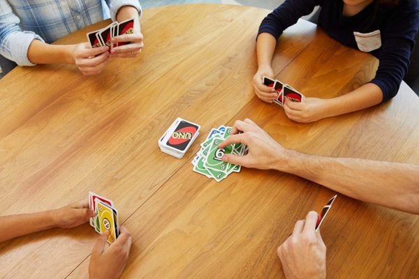 Uno Card Game: Classic, Fast-Paced Family Entertainment - Image 4