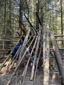 kids in den at Lincolnshire Lanes campsite