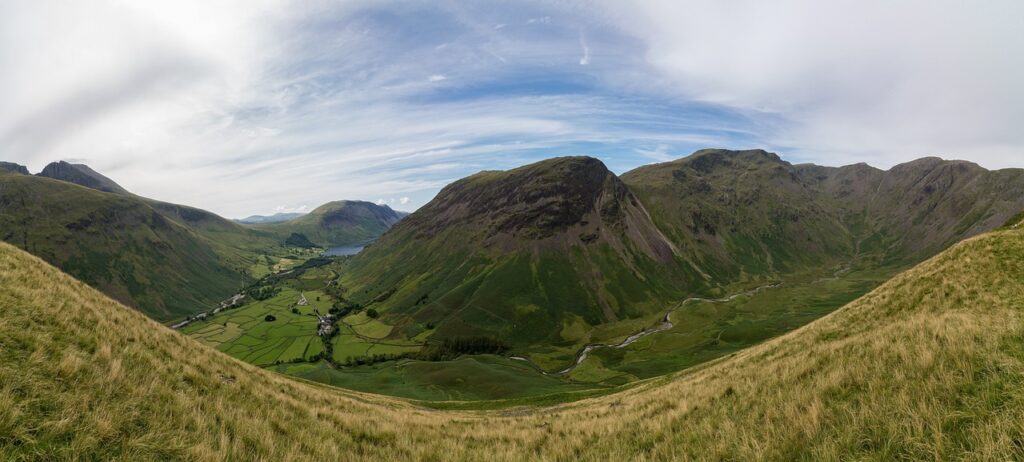 lake district, panorama, mountain-2992940.jpg